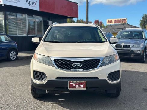 Used 2011 Kia Sorento LX image 3
