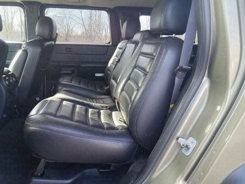 Used 2005 HUMMER H2 w/ Preferred Equipment Group AWD/4WD image 13