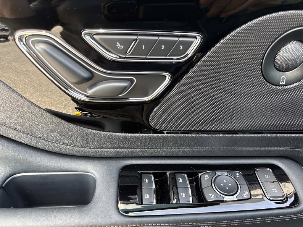 New 2027 Lincoln Aviator 2WD image 20