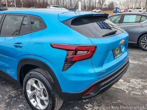Certified 2025 Chevrolet Trax LS w/ LS Convenience Package image 6