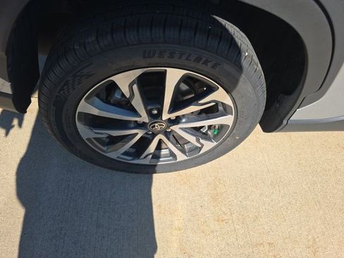 Used 2023 Toyota Corolla Cross XLE image 28