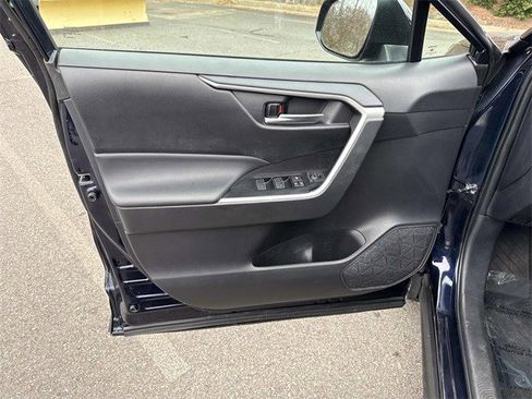 Used 2025 Toyota RAV4 XLE image 13