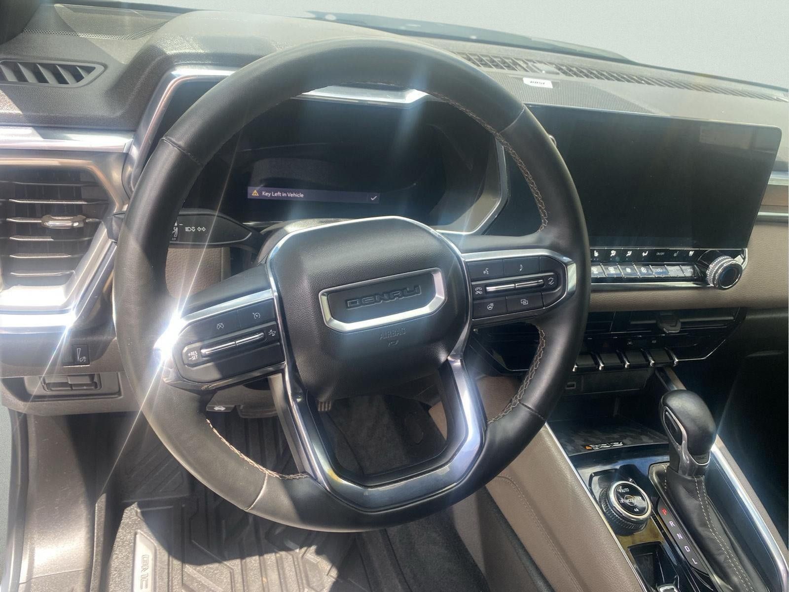 Used 2023 GMC Canyon Denali AWD/4WD image 38