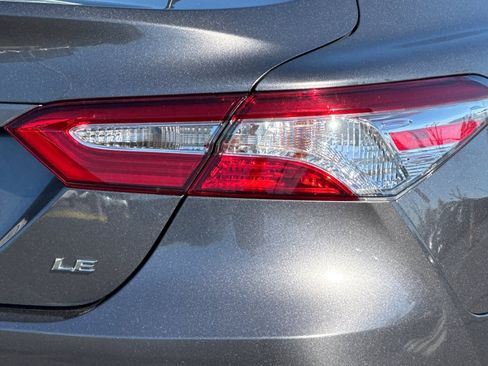 Used 2020 Toyota Camry LE FWD image 28