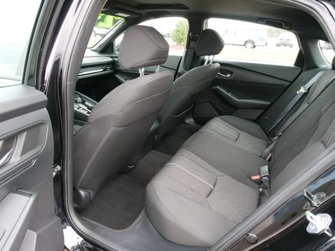 Used 2023 Honda Accord Sport image 15