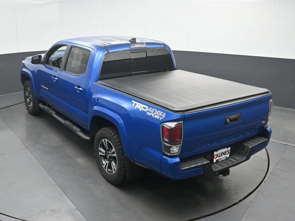 Used 2018 Toyota Tacoma TRD Sport AWD/4WD image 38