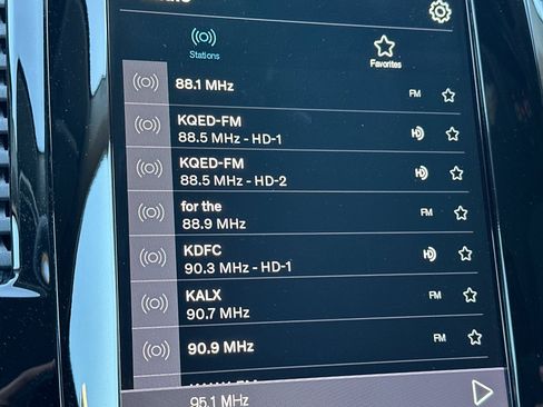 Used 2025 Volvo XC90 T8 Ultra w/ Protection Package Premier image 21