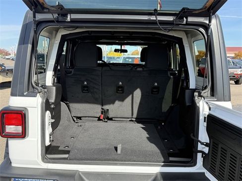 Used 2019 Jeep Wrangler Unlimited Sport S image 24