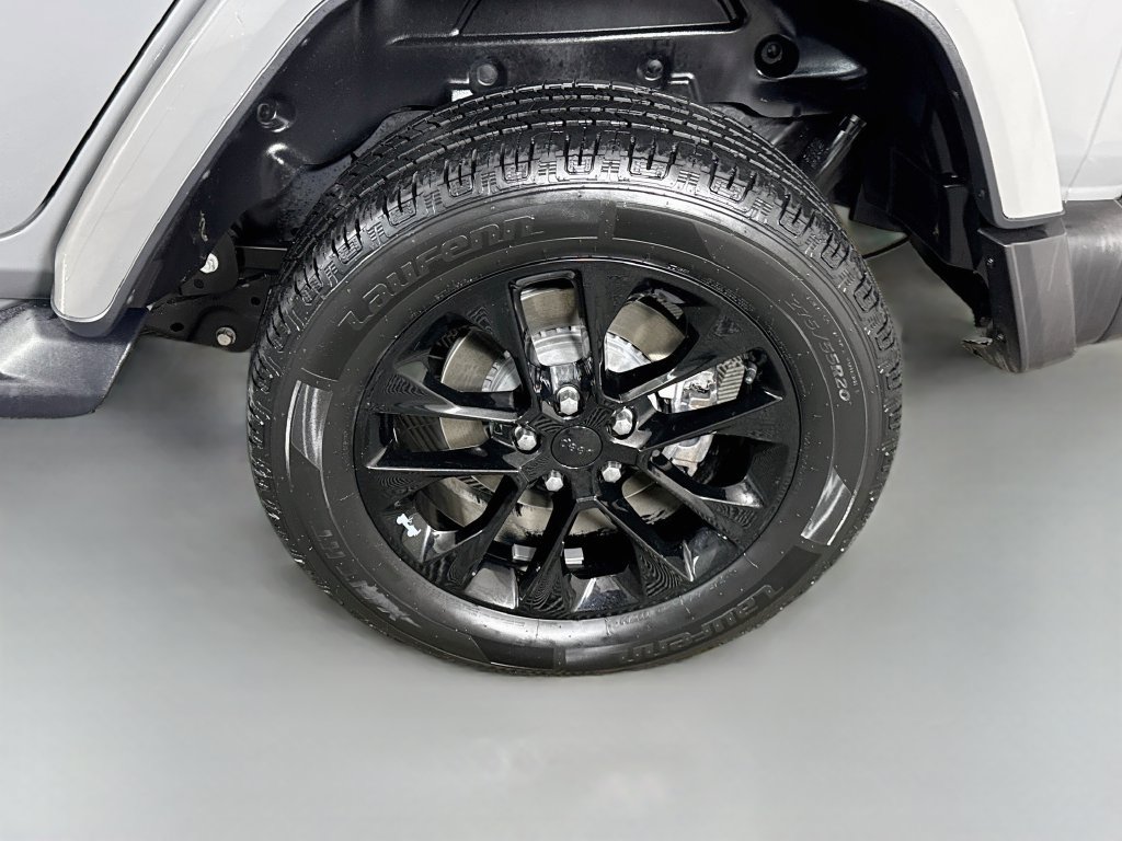 Used 2021 Jeep Wrangler Unlimited Sahara w/ Cold Weather Group AWD/4WD image 35