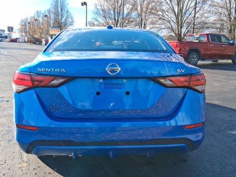 Used 2023 Nissan Sentra SV image 4