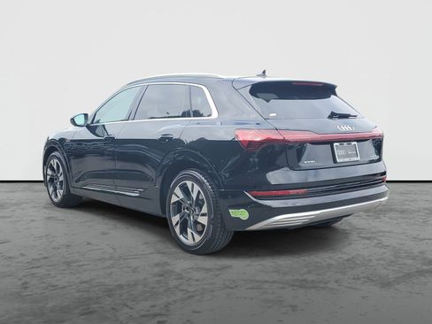 Used 2023 Audi e-tron Premium Plus w/ Premium Plus Package AWD/4WD image 3