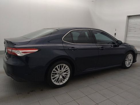 Used 2018 Toyota Camry XLE image 10