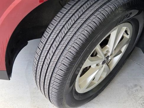 Used 2024 Kia Carnival LX FWD image 23