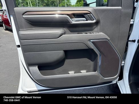 New 2026 Chevrolet Silverado 2500 LT w/ Z71 Chrome Sport Edition AWD/4WD image 14
