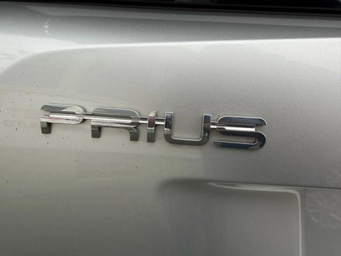 Used 2017 Toyota Prius Two image 55