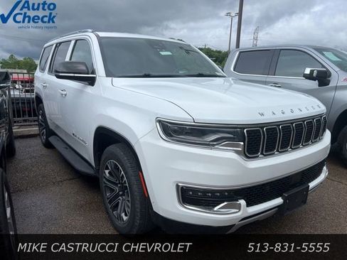 Used 2024 Jeep Wagoneer Series II w/ Flexible Seating Group AWD/4WD image 2