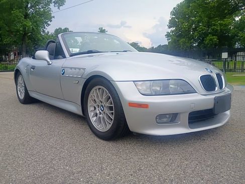 Used 2002 BMW Z3 2.5i RWD image 2