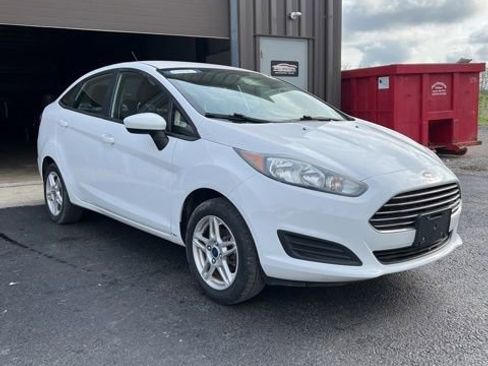 Used 2019 Ford Fiesta SE FWD image 1