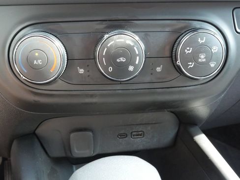 Used 2024 Chevrolet Trax RS w/ Driver Confidence Package FWD image 22