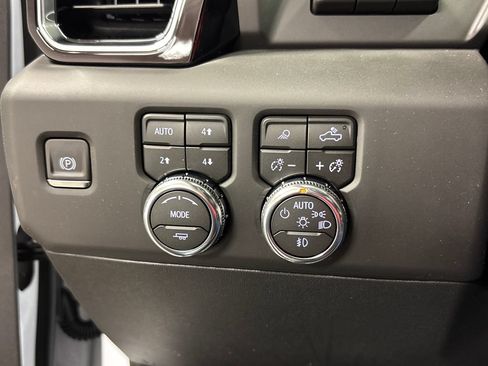New 2026 GMC Sierra 2500 Denali Ultimate AWD/4WD image 29