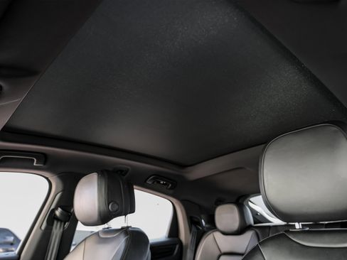 Used 2020 Porsche Cayenne S image 31