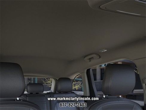 New 2026 Lincoln Nautilus Premier image 22