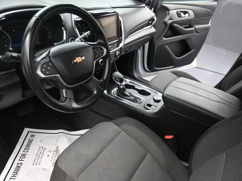 Used 2023 Chevrolet Traverse LT w/ LPO, Floor Liner Package AWD/4WD image 18