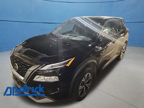 Used 2021 Nissan Rogue SV image 1