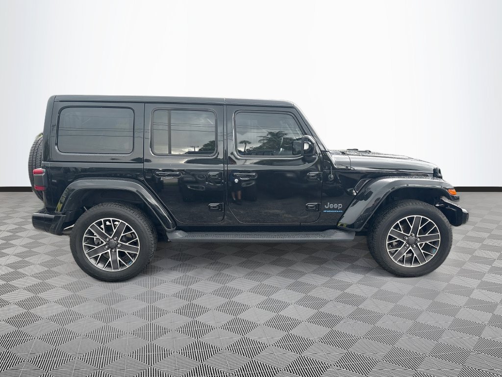 Certified 2023 Jeep Wrangler Unlimited Sahara AWD/4WD image 5