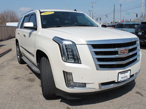 Used 2015 Cadillac Escalade Luxury image 7