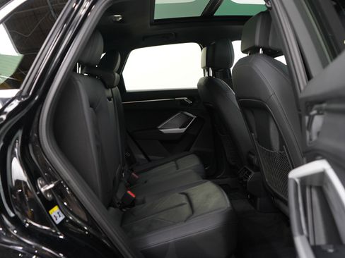 Used 2025 Audi Q3 2.0T Premium image 12