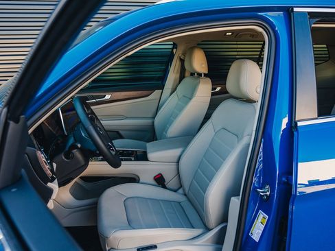 New 2025 Volkswagen Atlas SEL image 20