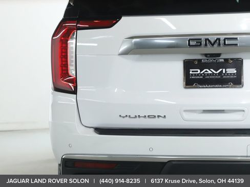 Used 2021 GMC Yukon Denali w/ Denali Premium Package AWD/4WD image 46