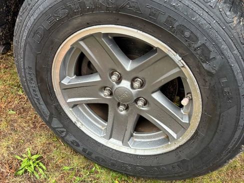 Used 2005 Jeep Liberty Renegade image 29