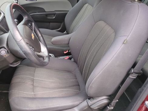 Used 2020 Chevrolet Sonic LT w/ Convenience Package image 13