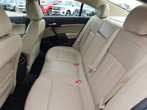 Used 2011 Buick Regal CXL image 20