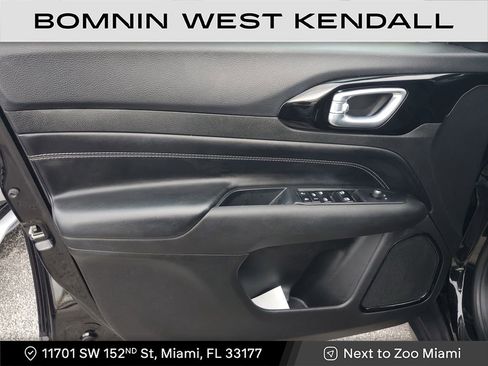 Used 2023 Jeep Compass Altitude image 21