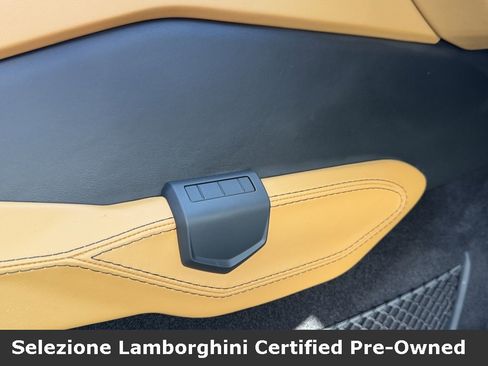 Used 2018 Lamborghini Aventador S image 55