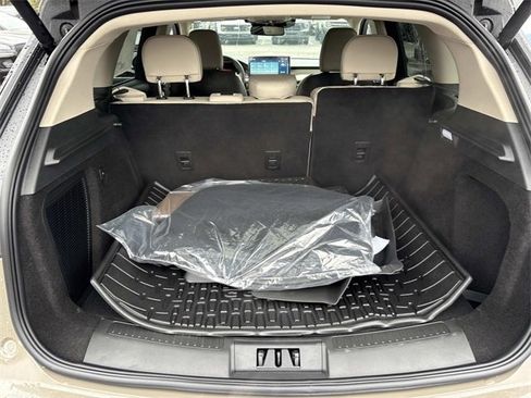 New 2026 Lincoln Corsair Premiere image 12