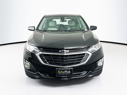 Used 2021 Chevrolet Equinox LS image 2