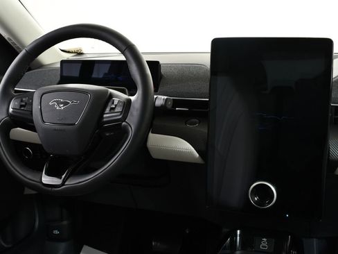 Used 2025 Ford Mustang Mach-E Premium image 8