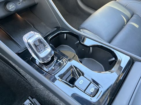 Certified 2025 Volvo XC40 B5 Plus image 12