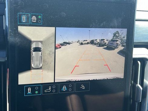 Used 2024 GMC Acadia Elevation image 14