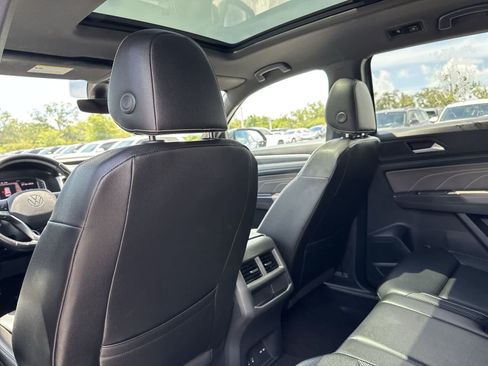 Used 2021 Volkswagen Atlas Cross Sport SEL R-Line FWD image 16