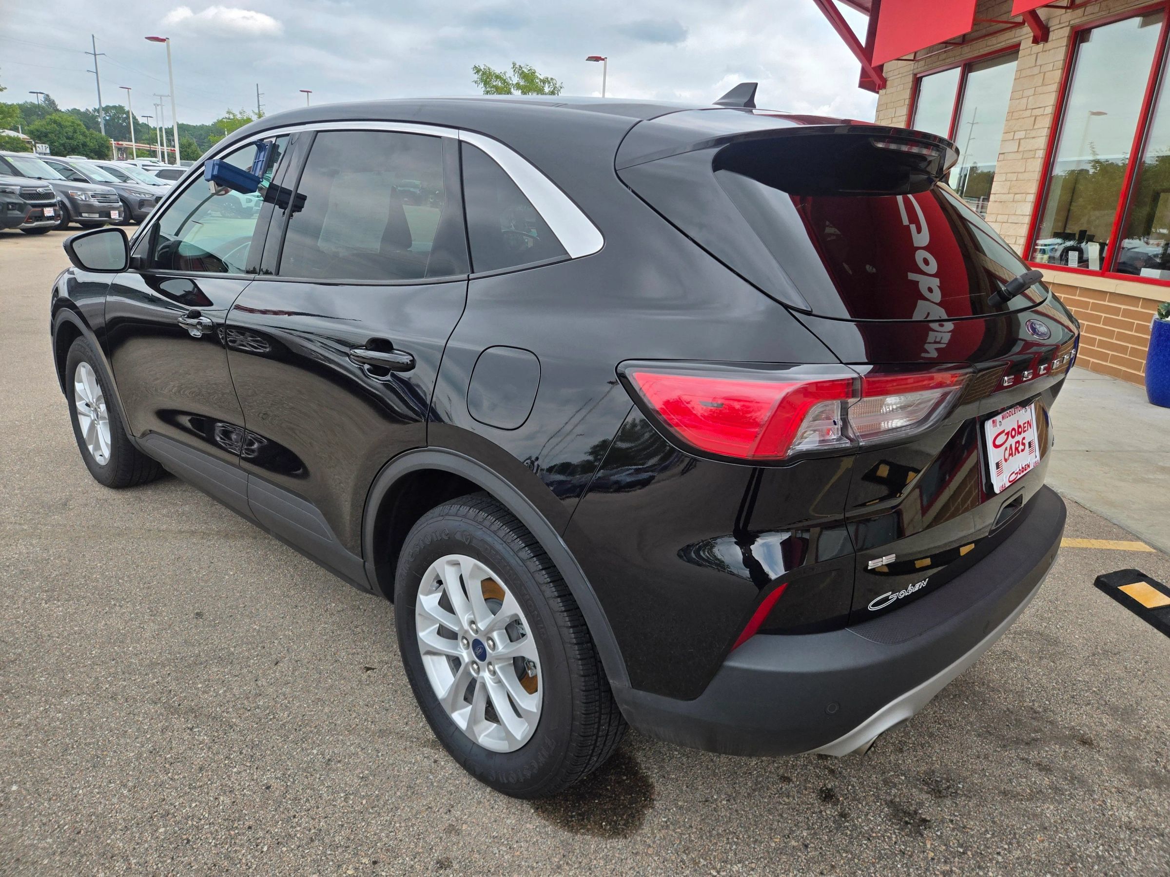 Used 2021 Ford Escape SE FWD image 6