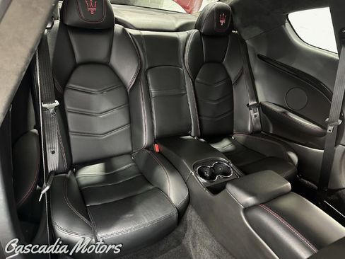 Used 2014 Maserati GranTurismo Sport image 12