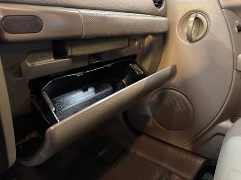 Used 2007 Jeep Liberty Sport image 18