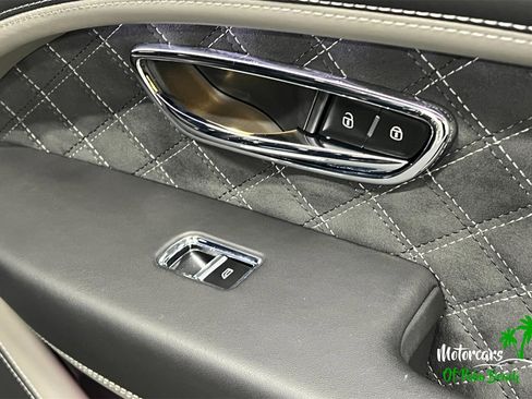 Used 2022 Bentley Bentayga Speed image 29