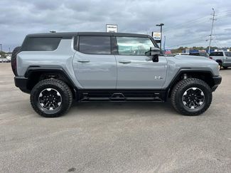 New 2025 GMC Hummer EV 3X w/ Extreme Off-Road Package video 3