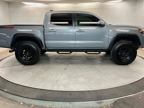 Used 2021 Toyota Tacoma TRD Off-Road w/ Technology Package AWD/4WD image 7